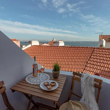 On/set Alfama - Cinema Apartment Lissabon